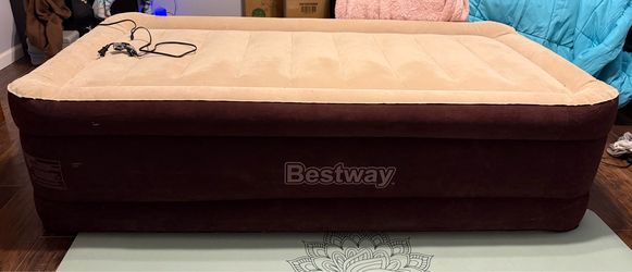 Blow up mattress