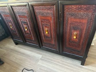 Bombay cabinet