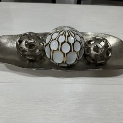 Wall decoration and table center