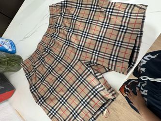 Men’s Burberry shorts