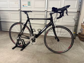 Road bike (has 58cm frame size)