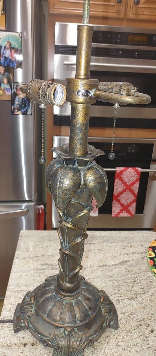 Vintage Quoizel Table Lamp