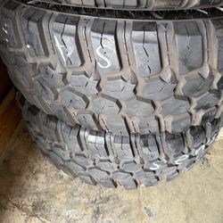 35/12.50r18 used MT tires. 75% tread left