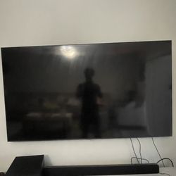 2021 55” Samsung TV with soundbar and subwoofer