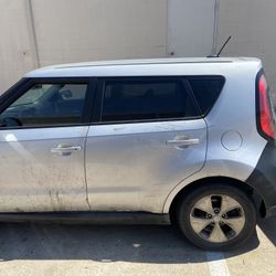 2014 Kia Soul Engine Knocking May Need Lil Work