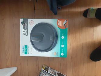 Robot Vac New In Box Never Used