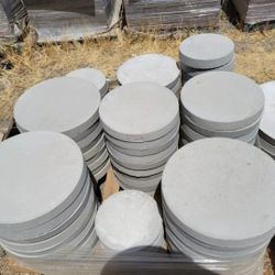 CONCRETE CEMENT ROUND CIRCLE STEPPING PAVERS $10-$50 EACH. (2" INCH THICK PAVERS)