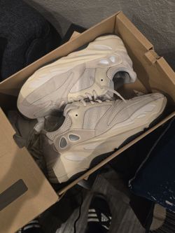 Yeezy 700