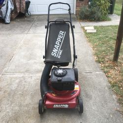 Snapper Recycling Push Mower Includes Bag 