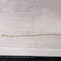 10 kt gold bracelet 