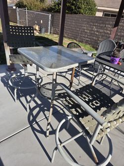 Patio Table With 2 High Cbairs