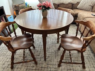 Round vintage Wood Dining Table with 4 Chairs