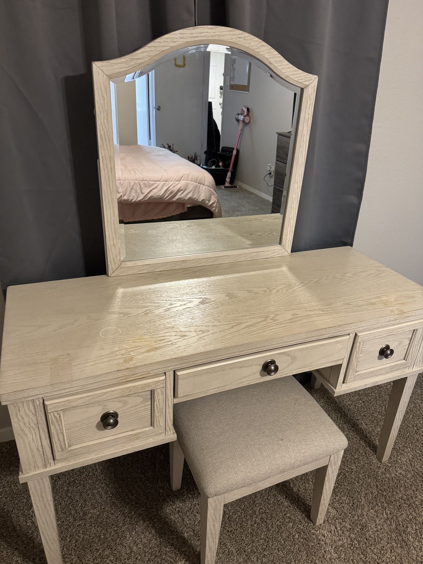 Makeup Vanity