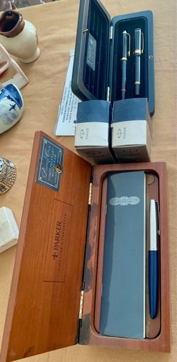 Vintage Parker Fountain Pen - 2 Wood Cases - Rotring Renaissance Fountain Pen