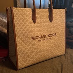 Michael Kors purse 