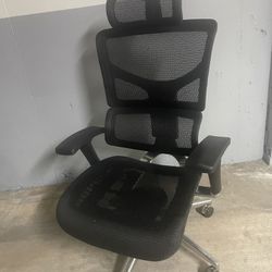 Xchair roll around office chair 