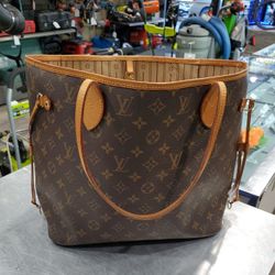 LOUIS VUITTON TOTE