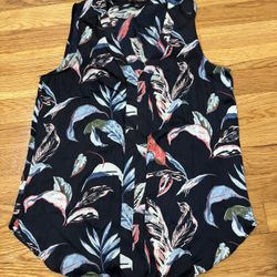 Banana republic size xs navy blue multicolored blouse sleeveless top floral