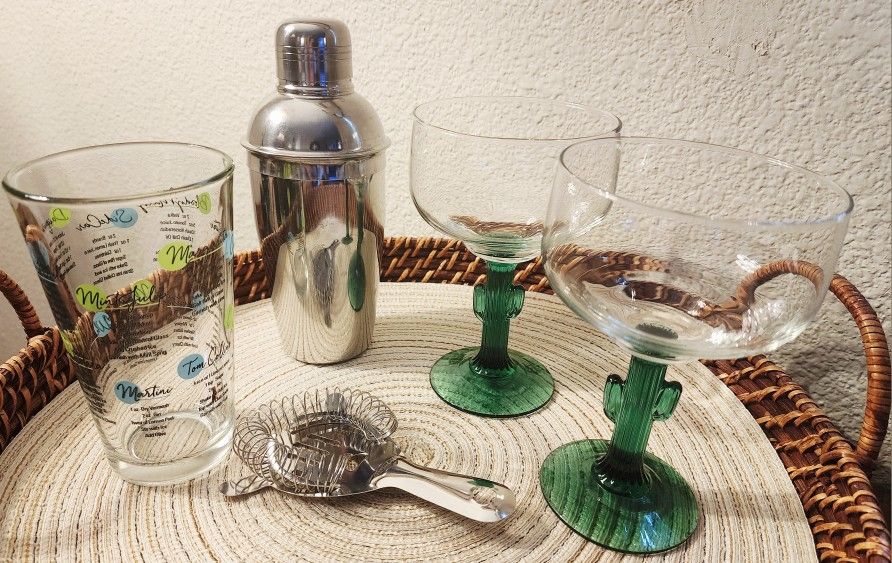 Cute Cocktail Mixer Set