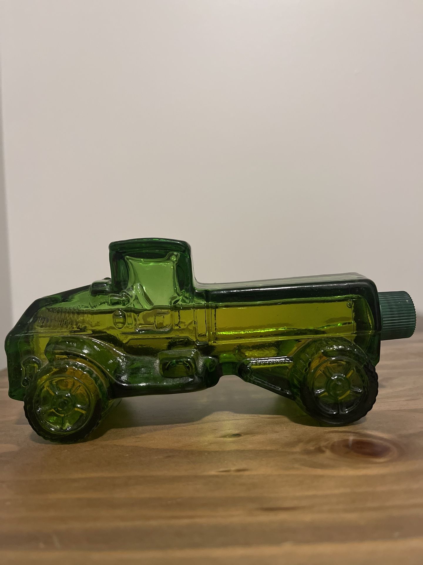 Vintage 1970'S Avon Decanter "Big Mack Truck" Aftershave