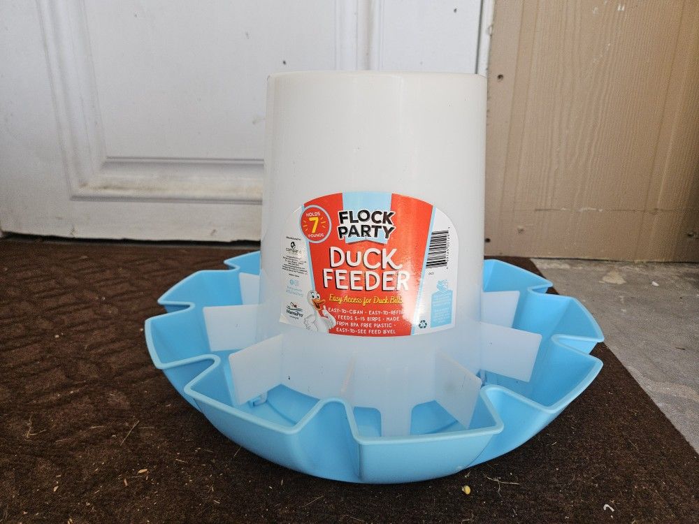 Duck Feeder