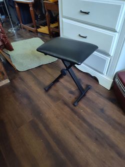 CHAIR, FOLDABLE FOR KEYBOARDS OR ?