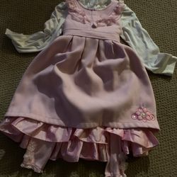 Vestido de niña talla seis son tres piezas calientitos