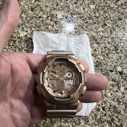 ⌚️ * ROSE GOLD *  G- S H O C K    -  PERFECT CONDITION !!!  ‼️  MUST  SEE  !!!!!! ( ALWAYS  SEALED  IN  POUCH )  *  GA-100GD-9A Rose Gold  *   ⌚️⌚️⌚️