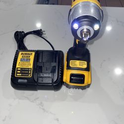 DEWALT 20-Volt MAX Lithium-Ion 3/8 in. Cordless Compact Impact Wrench With A 4AH battery And Charger