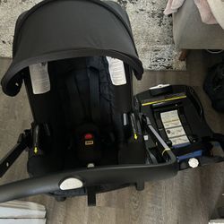 Doona Stroller And Base