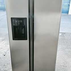 Side. By Side  FRIDGE FREEZER 