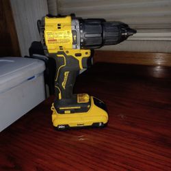 DeWalt Half Inch Hammer Drill/ Drill Driver 20 Volt