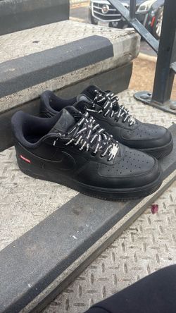 Nike Air Force 1 Low Supreme Black
