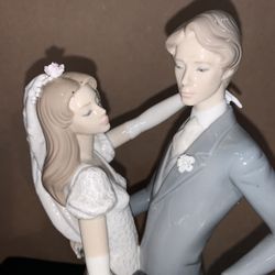 Authentic Lladro Porcelain Figurine