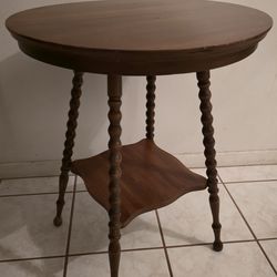 Table Round Side Table Parlor Table Antique Vintage Quartersawn Oak Wood End Table Circle