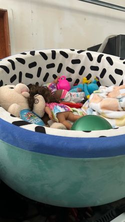 Ball pit