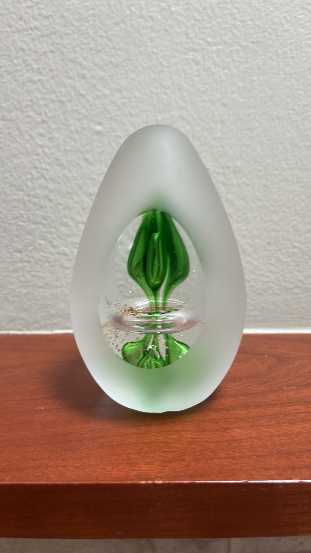 Svaja Art Glass Egg Shaped Frosted Paperweight 
