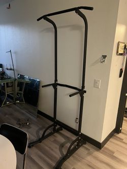 Pull Up Tower