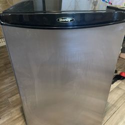 Danby mini fridge 