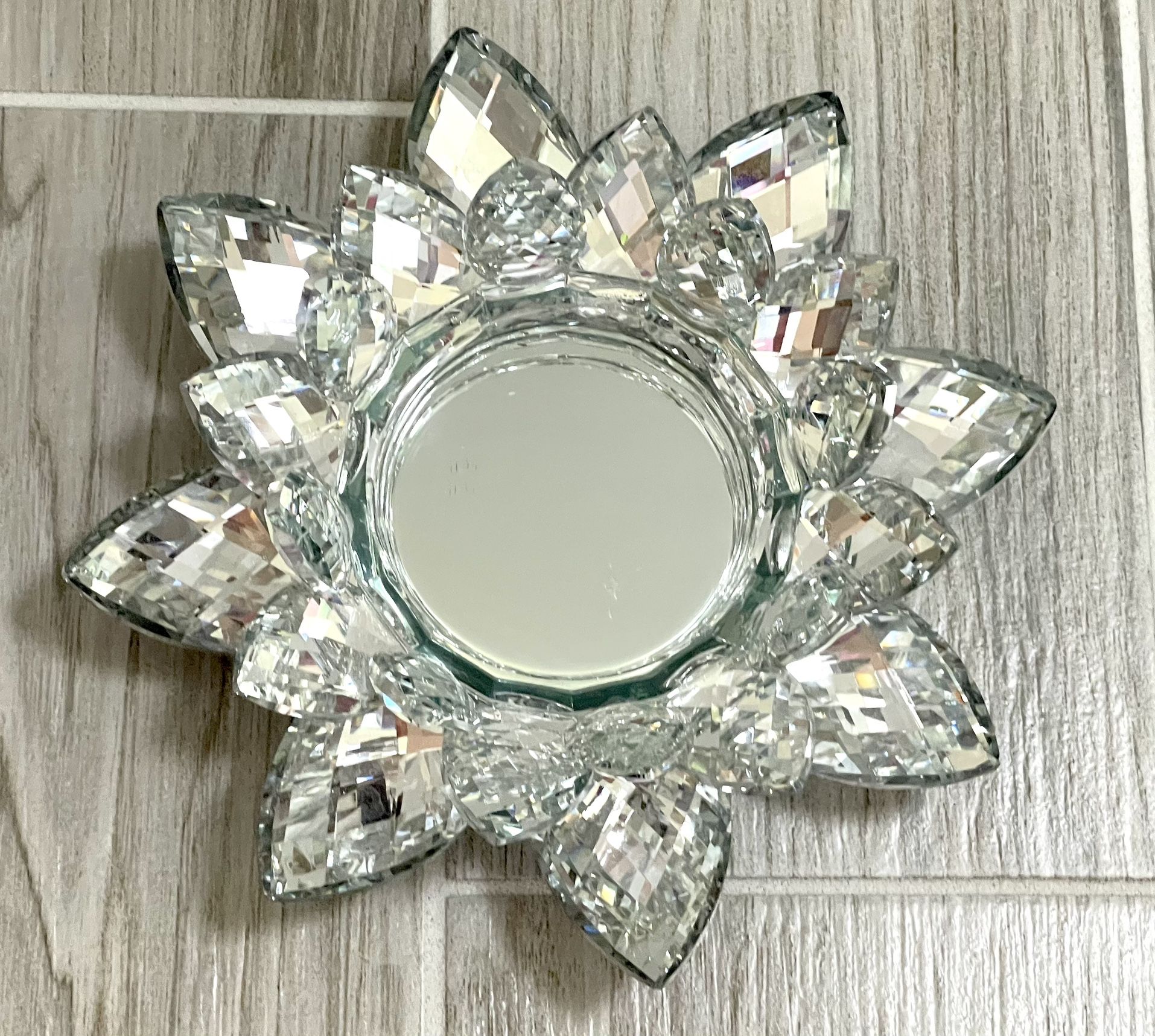 CRYSTAL CUT GLASS MIRROR LOTUS FLOWER SHAPED CANDLE HOLDER