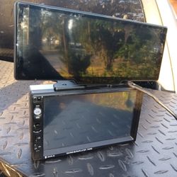 Radio An Screen For GPS Blue Tooth An Videos 