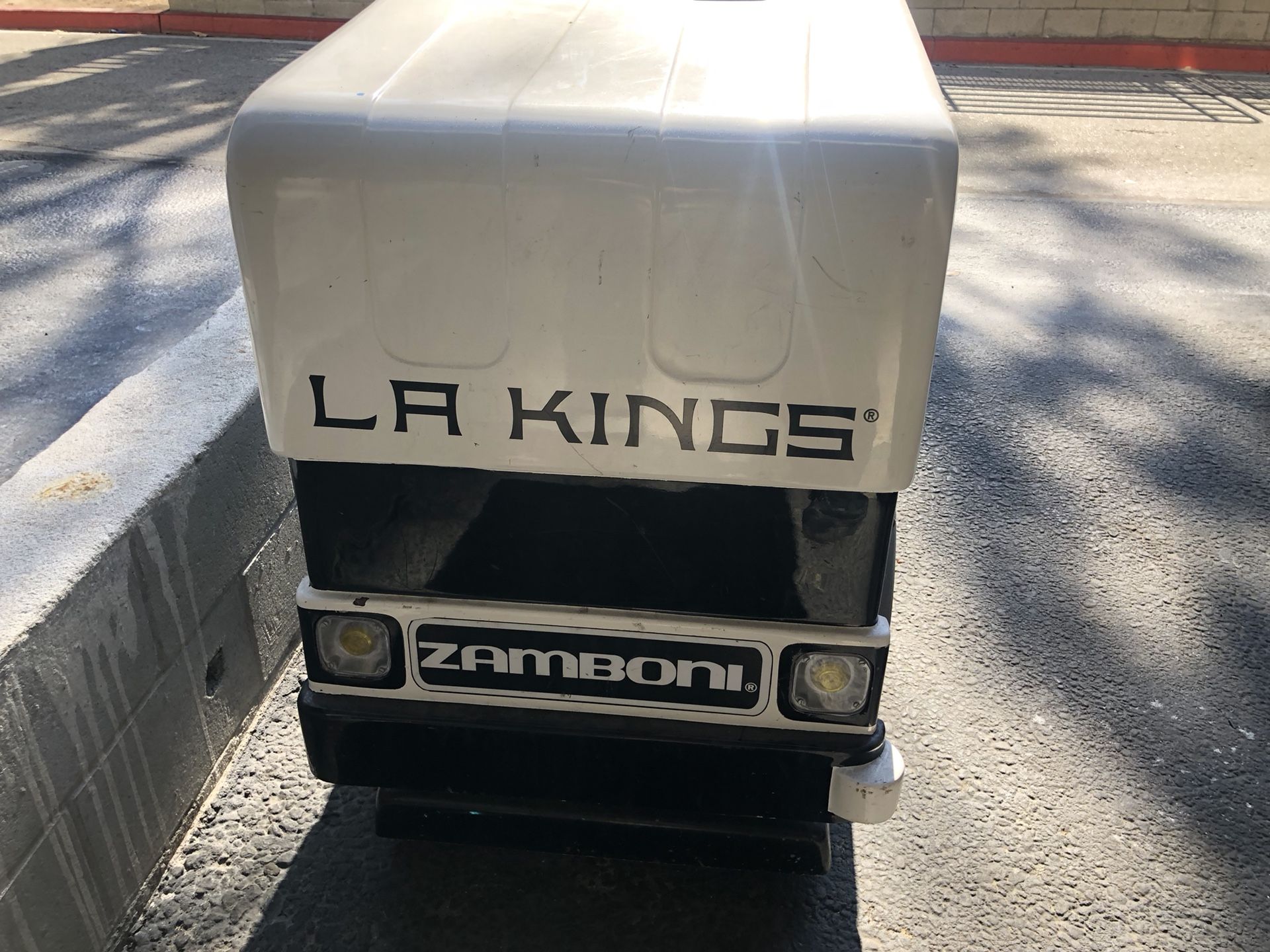 Zamboni coin operated Kiddie ride