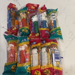 10 Christmas Vintage Pez Dispenser Lot