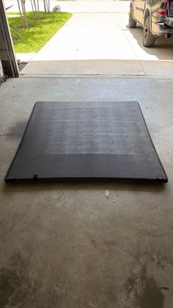 Tri Fold Truck Bed Cover - 5’7” - OEM Ram Limited 2024