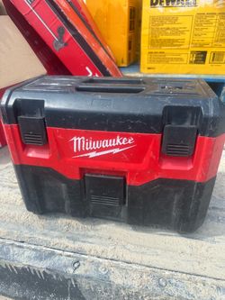 Milwaukee vaccum