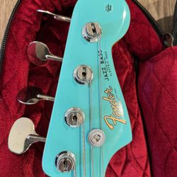 Fender American Vintage II 1966 Jazz Bass Guitar Sea Foam Green