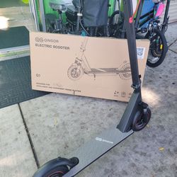 Electric Scooter 19mph 25 miles range