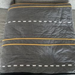 Pillowfort Full/Queen Street Road Blanket 