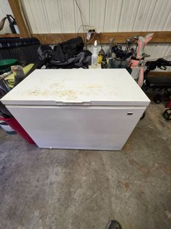 Chest freezer