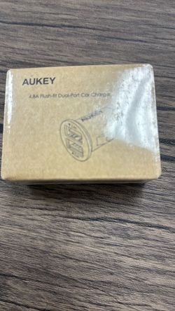 Aukey 4.8A Dual-Port Flush-Fit Car Charger